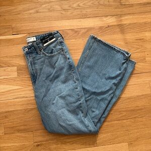 NWT A&F High Rise Vintage Flare Jean